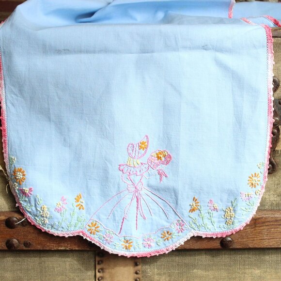 Vintage 1950s Table Runner, Blue Linen with Embroidered Woman and Flowers - Picture 9 of 10